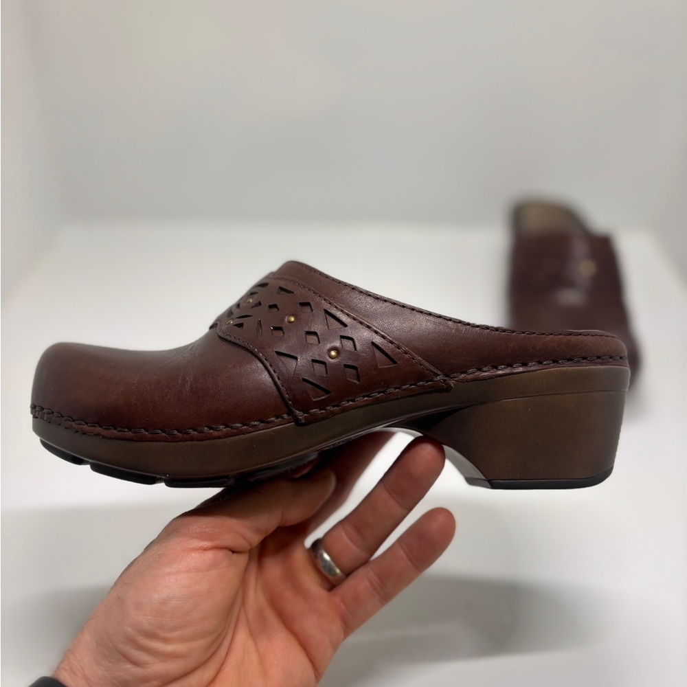 Dansko Tooled Leather Clogs Women's 38 US 7.5 8 Brown Walnut Cutout Mule Comfort - Picture 14 of 14